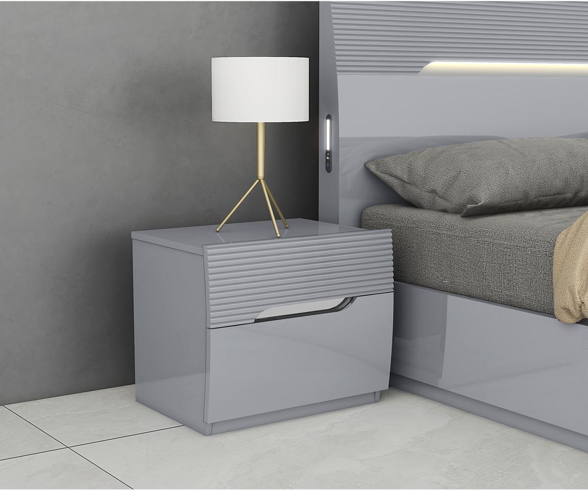 Lessie Nightstand
