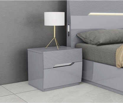 Lessie Nightstand