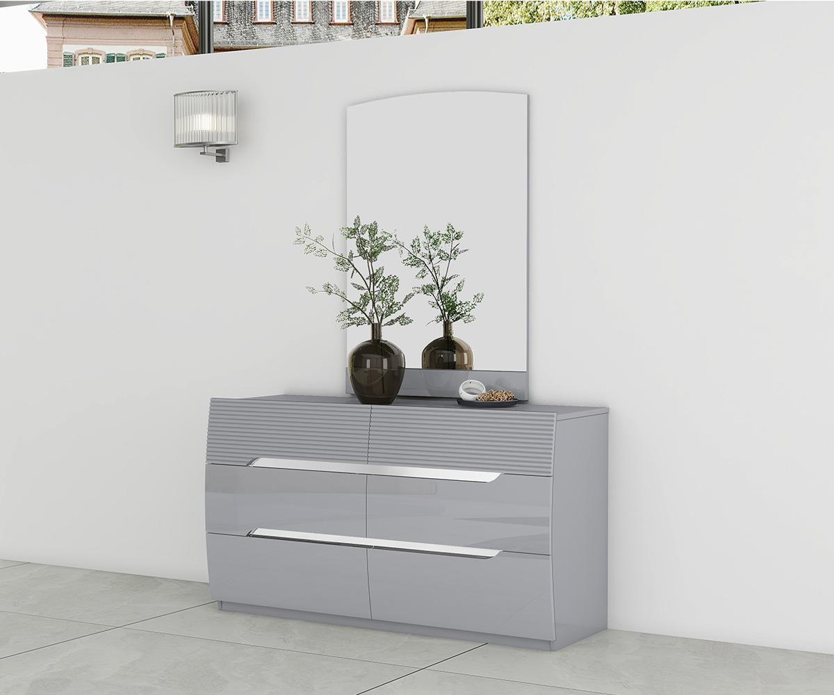 Lessie Mirror