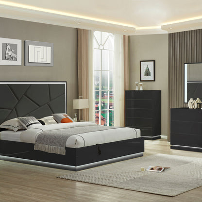 BS817 Turner Black