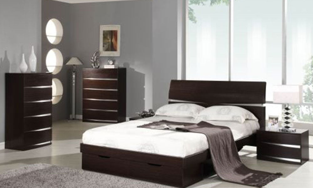 B836 Brown Wood Bedroom Set